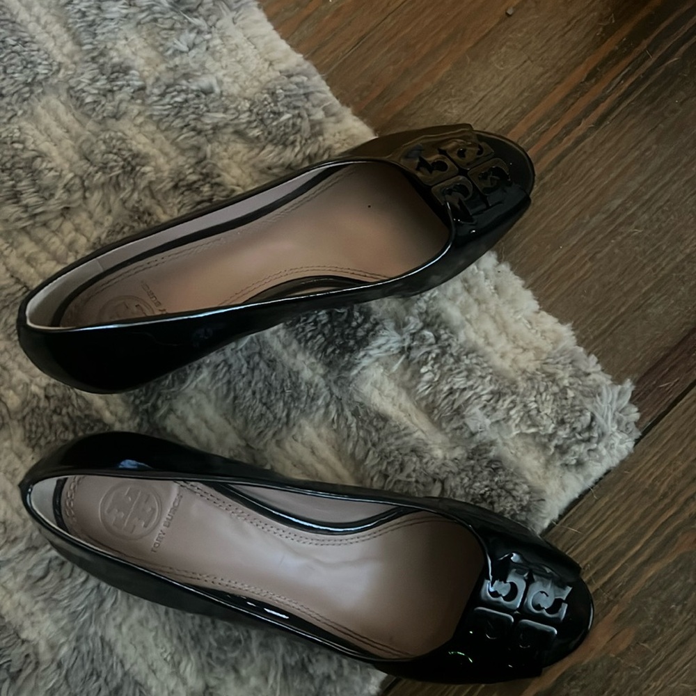 Tory Burch Black Patent Leather — size 9